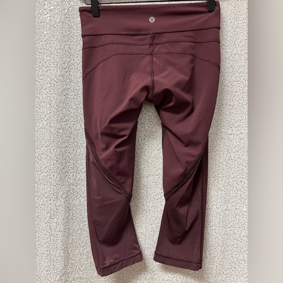 Lululemon Sculpt It Crop Bordeaux Drama | size 4 - Picture 5 of 9